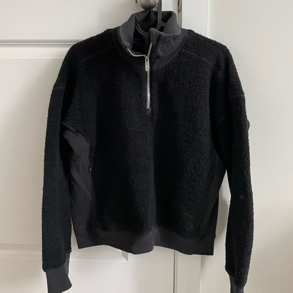 Lululemon Sherpa 1/2 Zip - Picture 4 of 4